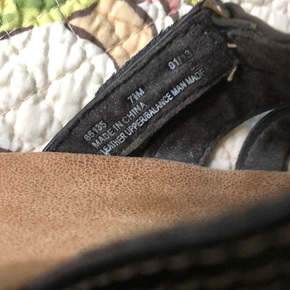 Clark’s black leather sandals - ladies size 7 1/2. - Picture 5 of 5